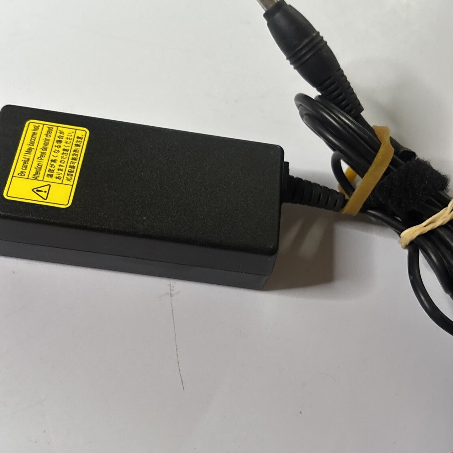 Genuine Toshiba PA3822E-1AC3 Laptop Adapter 19V 2.37A