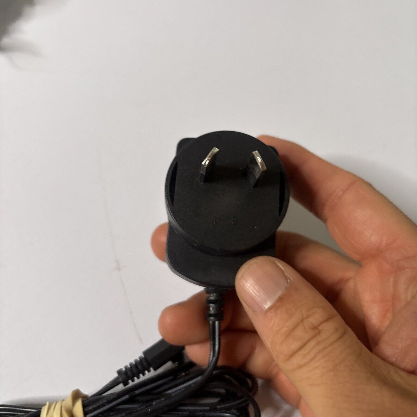 Genuine Uniden AAD-600S(M) AC Adapter 9V 2.1A