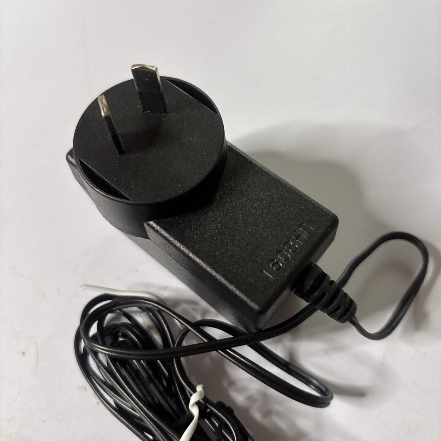 Genuine Netgear Switching Adapter DSA-12RN-12 12V 1A