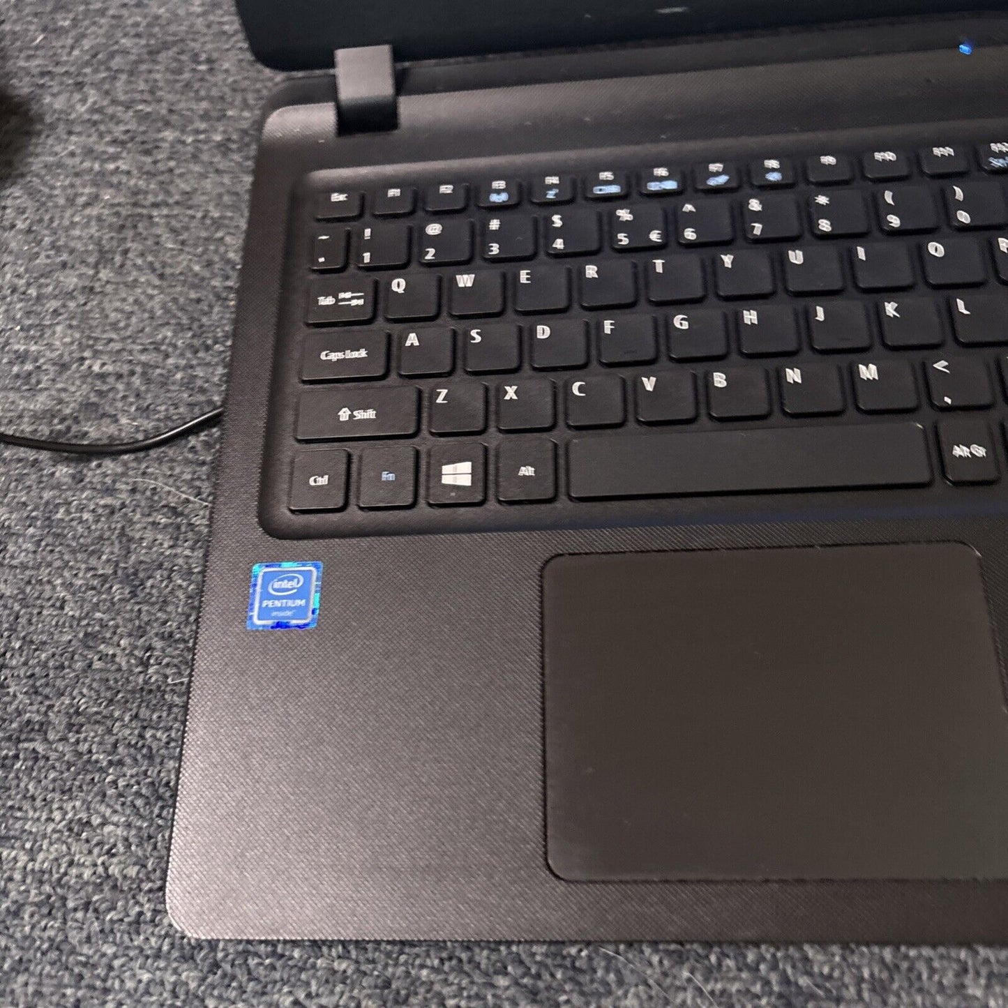 Acer Aspire ES15 Intel N4200 1TB HDD *Flat Battery - Requires New Battery*