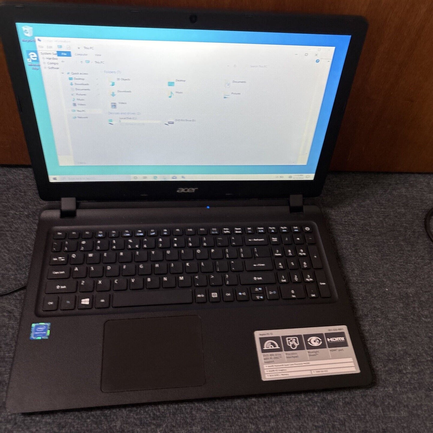 Acer Aspire ES15 Intel N4200 1TB HDD *Flat Battery - Requires New Battery*