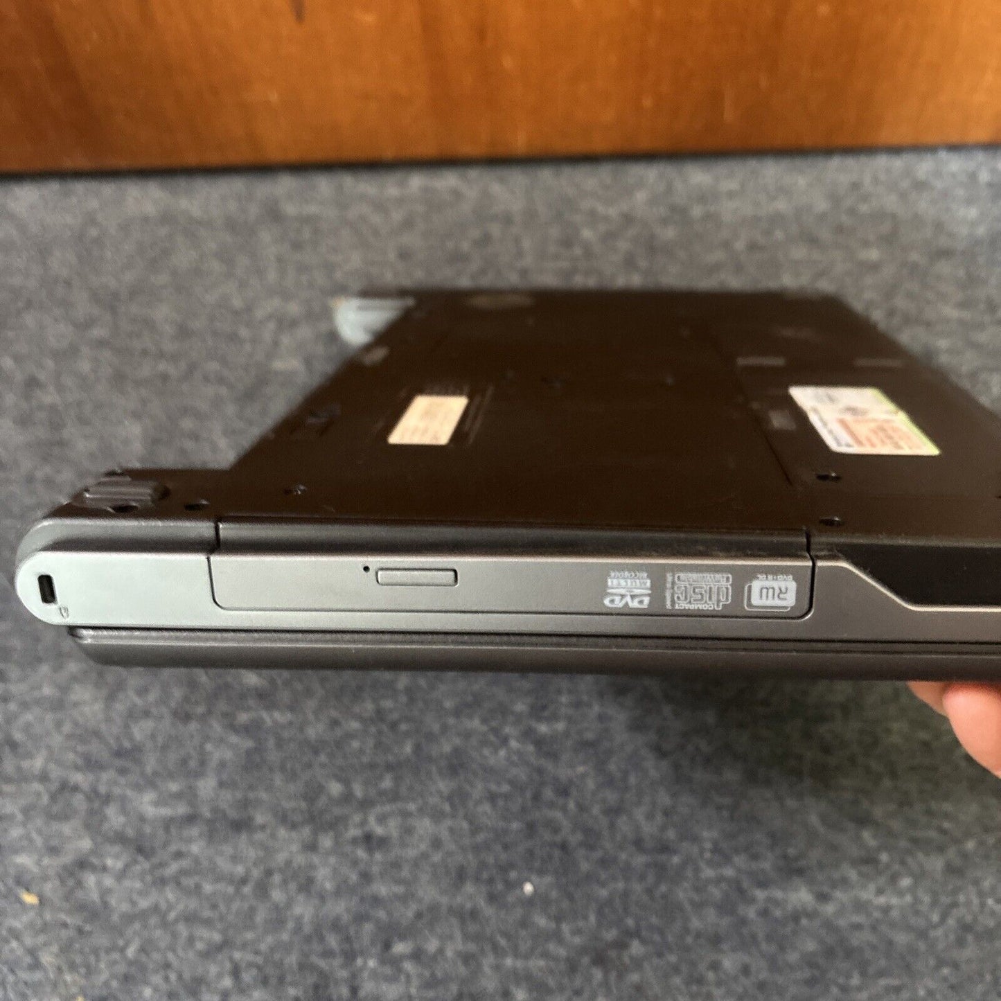 HP 530 75gb HDD Laptop 2gb RAM DVD Drive *Not Working For Parts Repair*