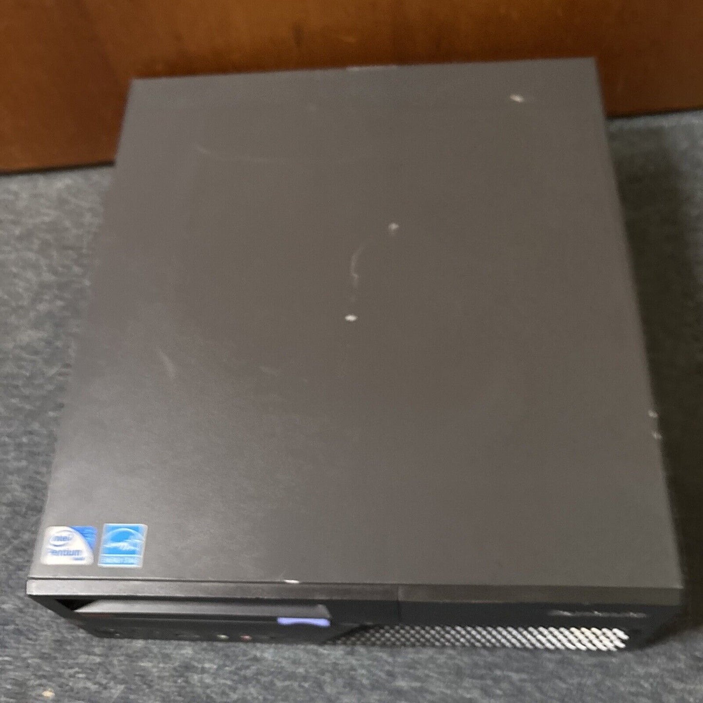 Lenovo ThinkCentre 7506 RU9 Pentium E5300 2GB RAM 250GB DVD Win 7