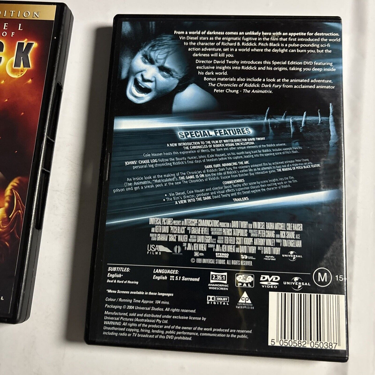 Pitch Black / The Chronicles Of Riddick (DVD, 2-Disc) Vin Diesel Region 4 &2 NEW
