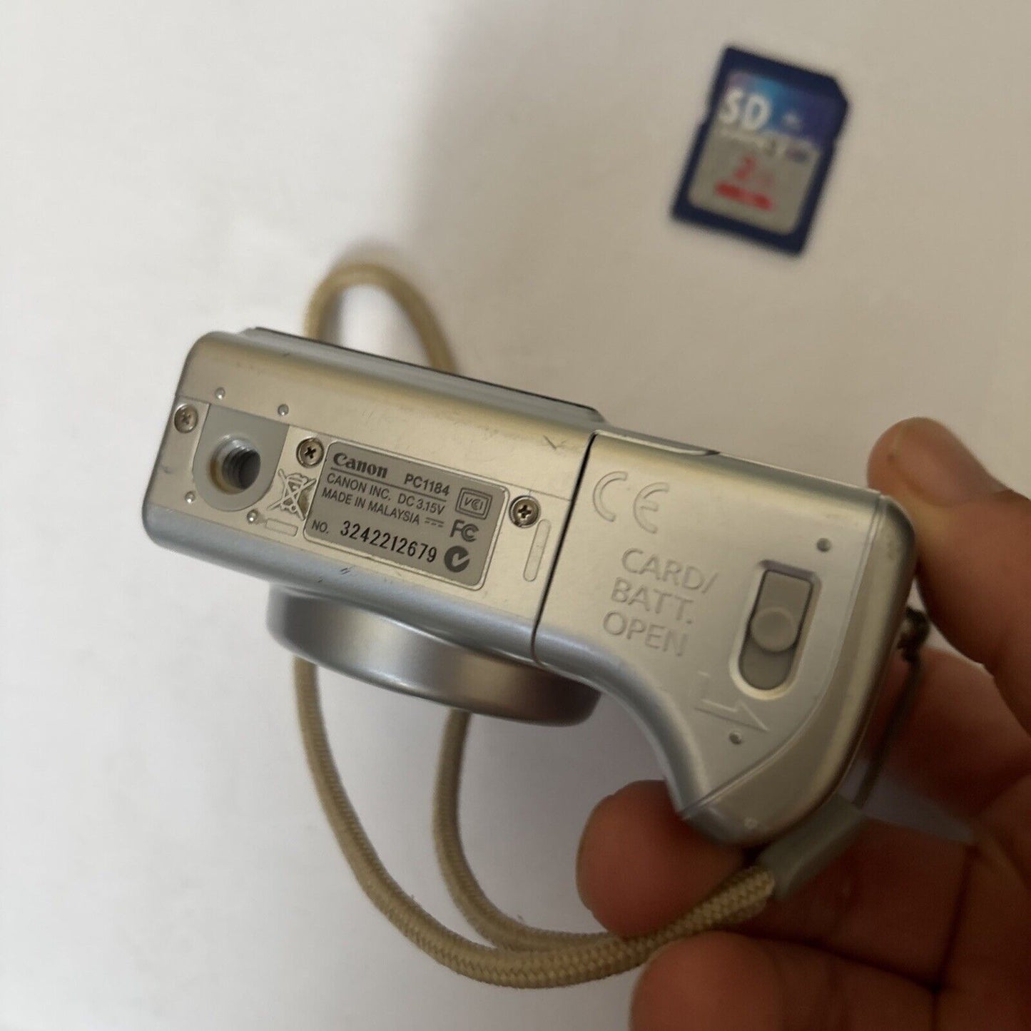 Canon PowerShot A530 Digital Camera 5MP 2GB SD Card