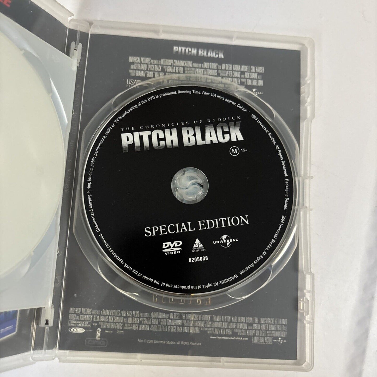 Pitch Black / The Chronicles of Riddick (DVD, 2-Disc) Vin Diesel Region 4
