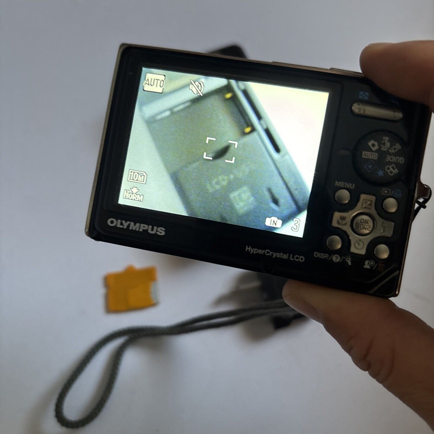 Olympus µ 1050 SW Digital Camera 10.1 MP ShockProof Waterproof 1GB SD Card