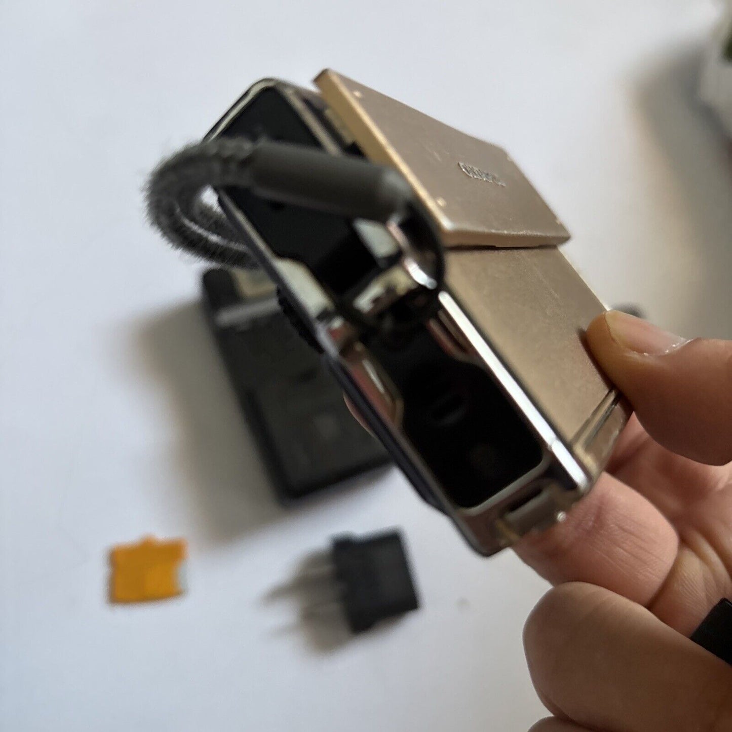 Olympus µ 1050 SW Digital Camera 10.1 MP ShockProof Waterproof 1GB SD Card