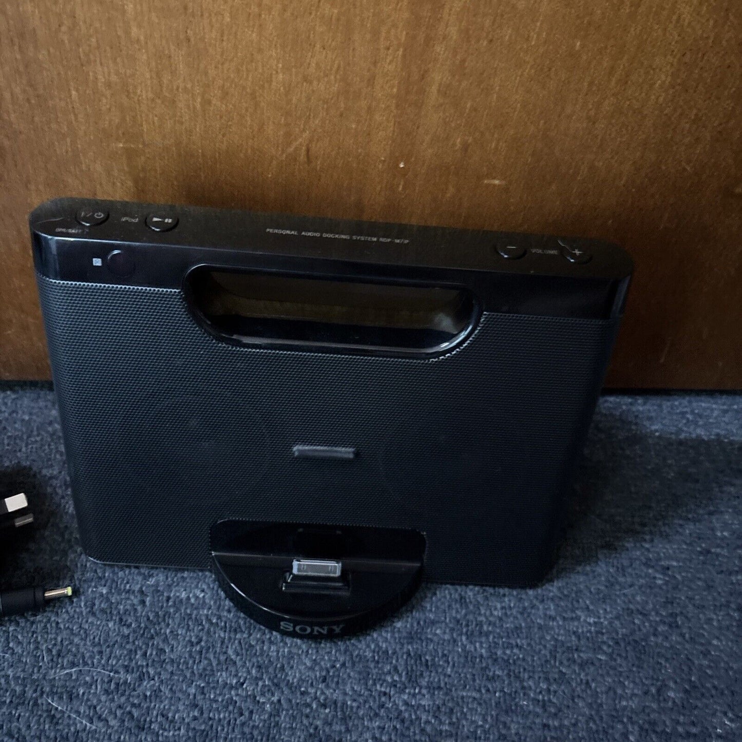 Sony Personal Audio Docking System 30-Pin iPod Dock RDP-M7iP