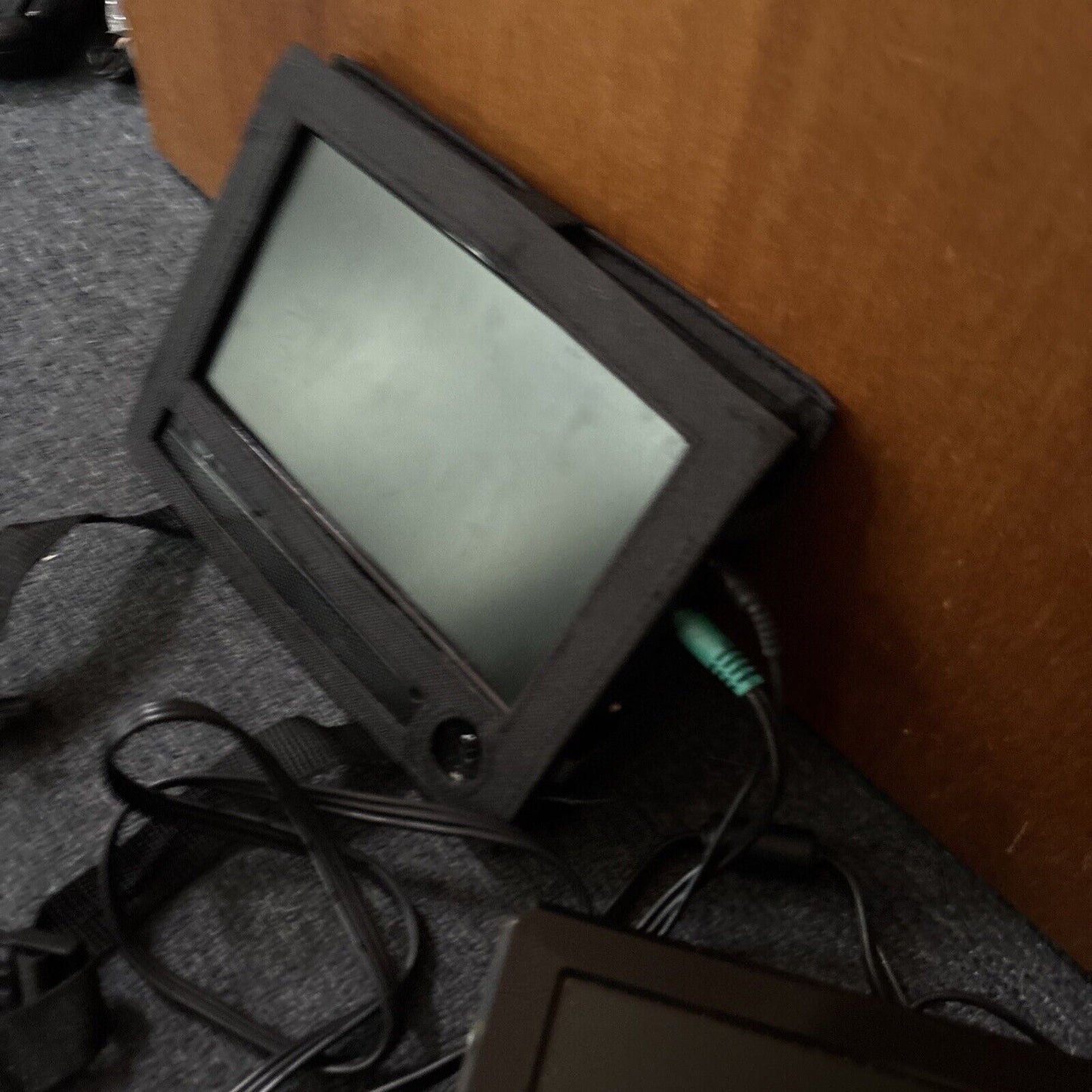Dick Smith Dual Screen 9" DVD Player Region 4 D62031