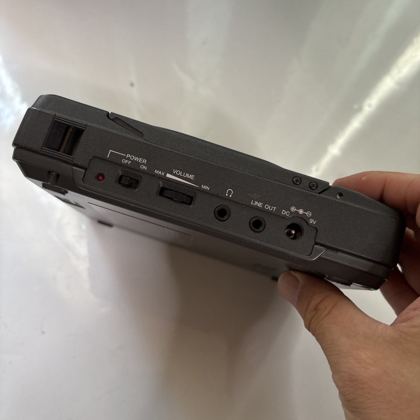 Realistic CD-3250 Portable CD Player *Not Working - For Parts Or Repair*