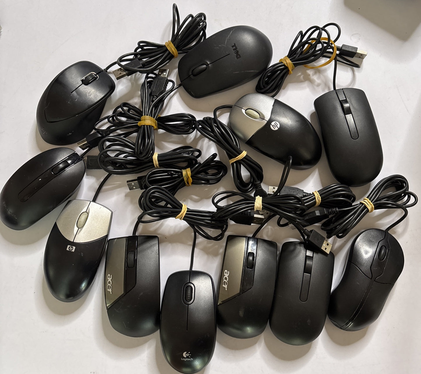 11x USB Mouse: 4x Dell, 3x HP, 2x Acer, 1x Lenovo 1x Logitech