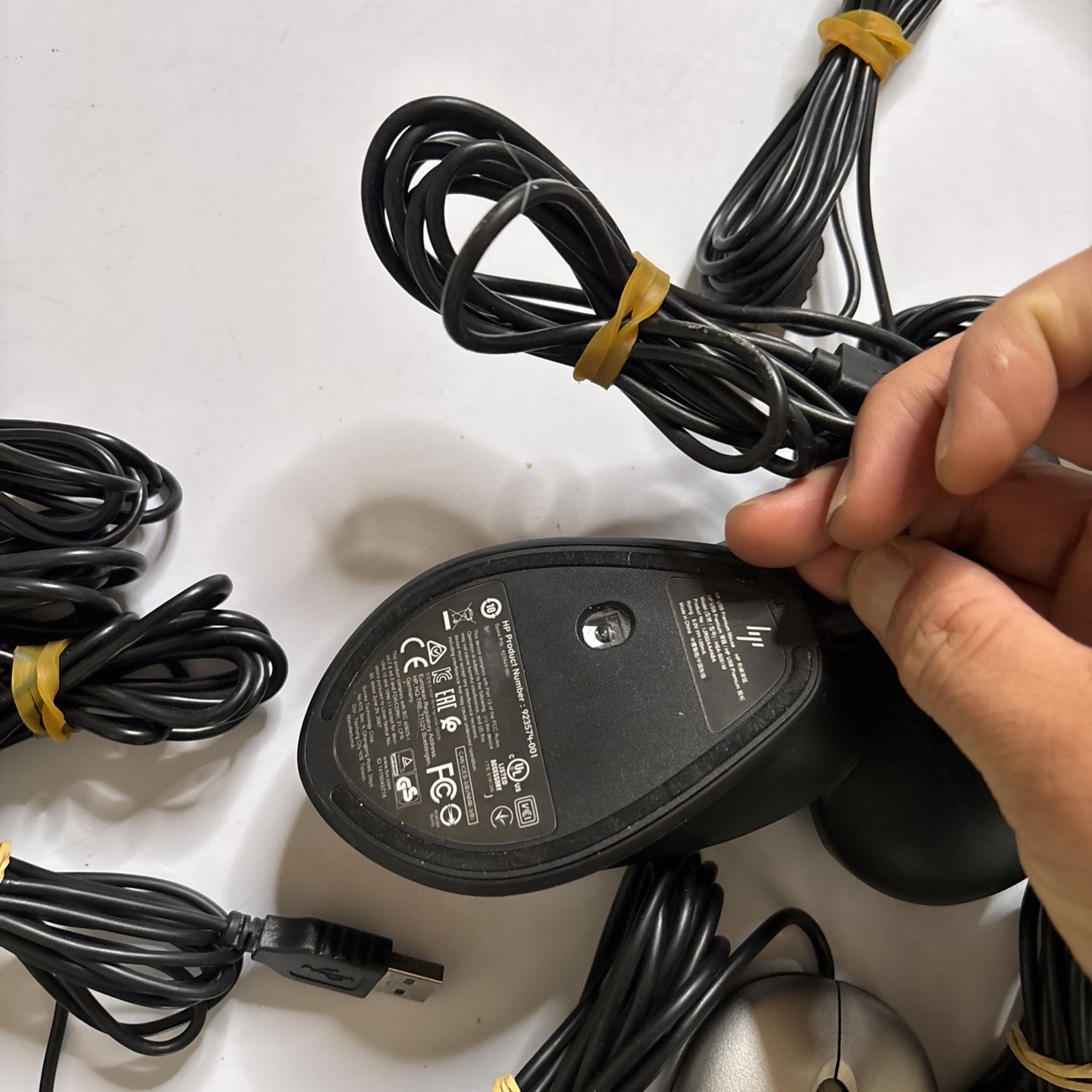 11x USB Mouse: 4x Dell, 3x HP, 2x Acer, 1x Lenovo 1x Logitech