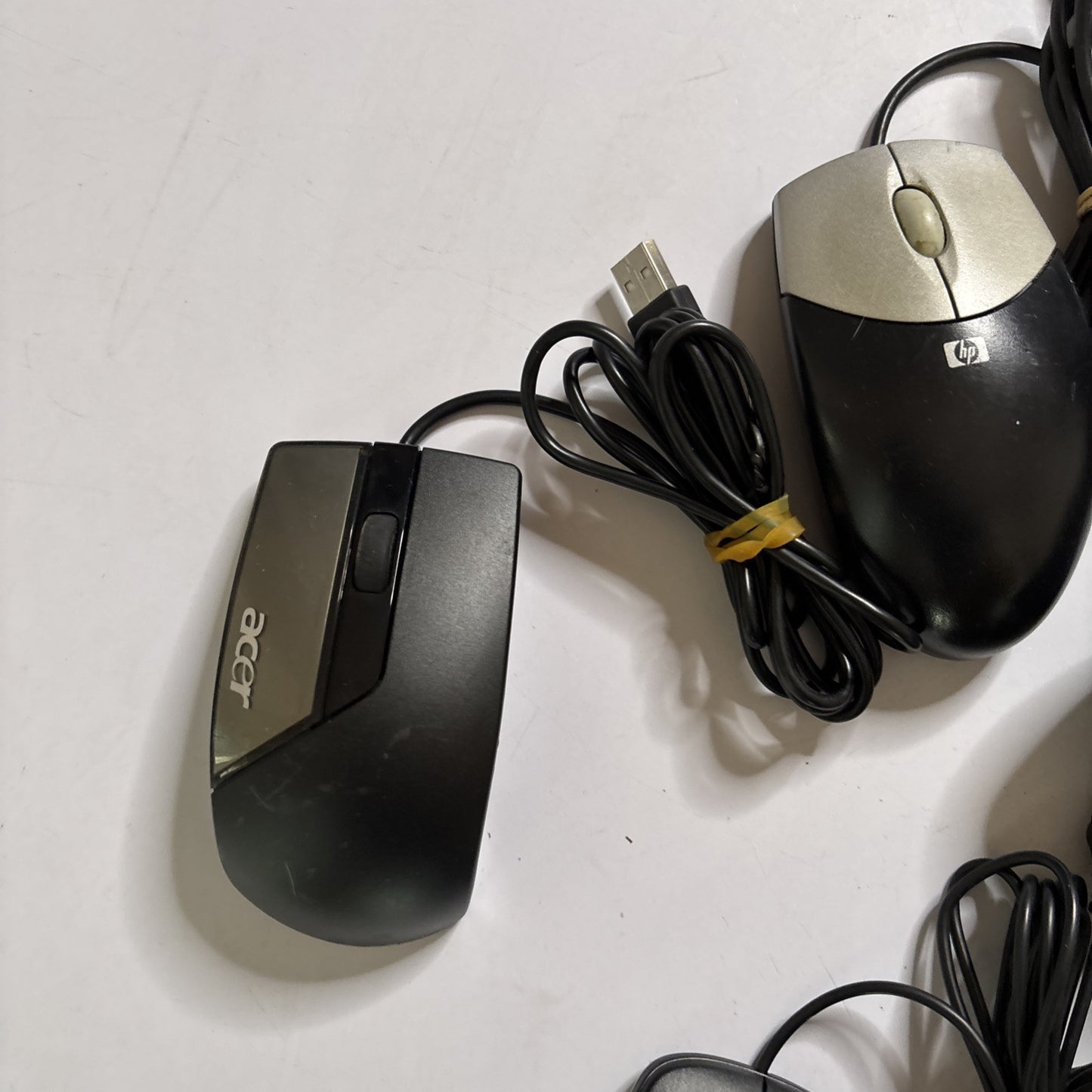 11x USB Mouse: 4x Dell, 3x HP, 2x Acer, 1x Lenovo 1x Logitech