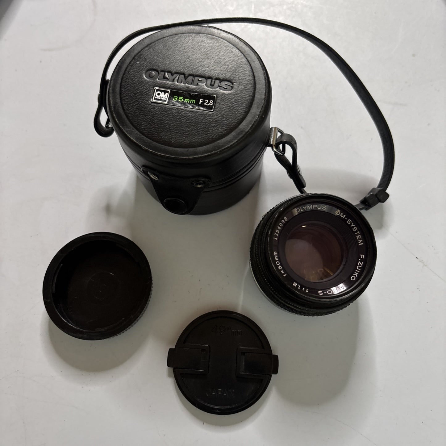 Olympus OM-System Lens F. Zuiko Auto-S 1:1.8 F=50mm 1354098