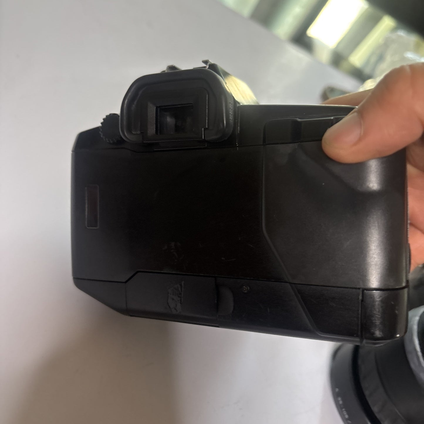 Canon EOS 650 SLR Film Camera & Canon Zoom Lens EF 35-70mm