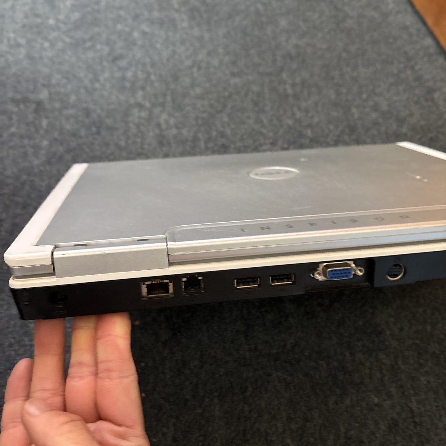 Dell Inspiron 6400 Laptop 1GB RAM 80GB HDD DVD *Faulty - Cracked Screen