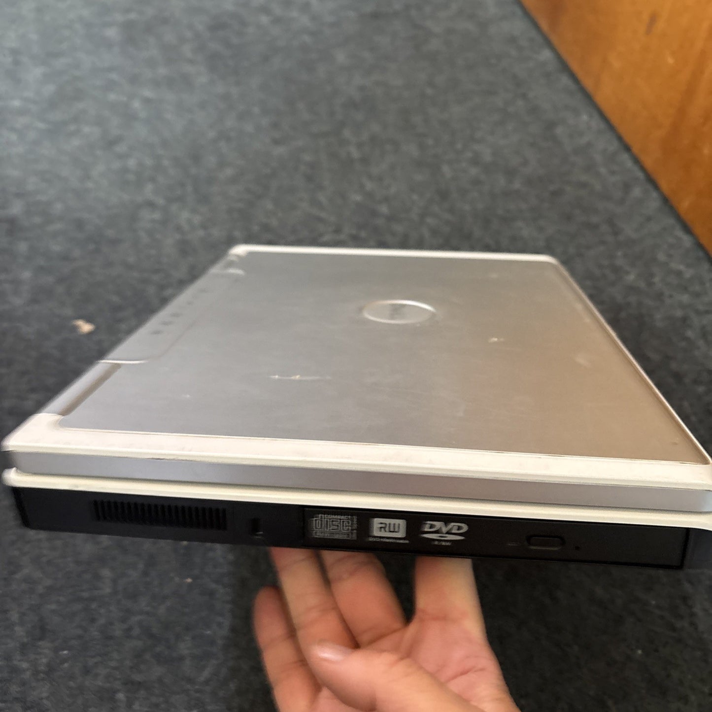 Dell Inspiron 6400 Laptop 1GB RAM 80GB HDD DVD *Faulty - Cracked Screen