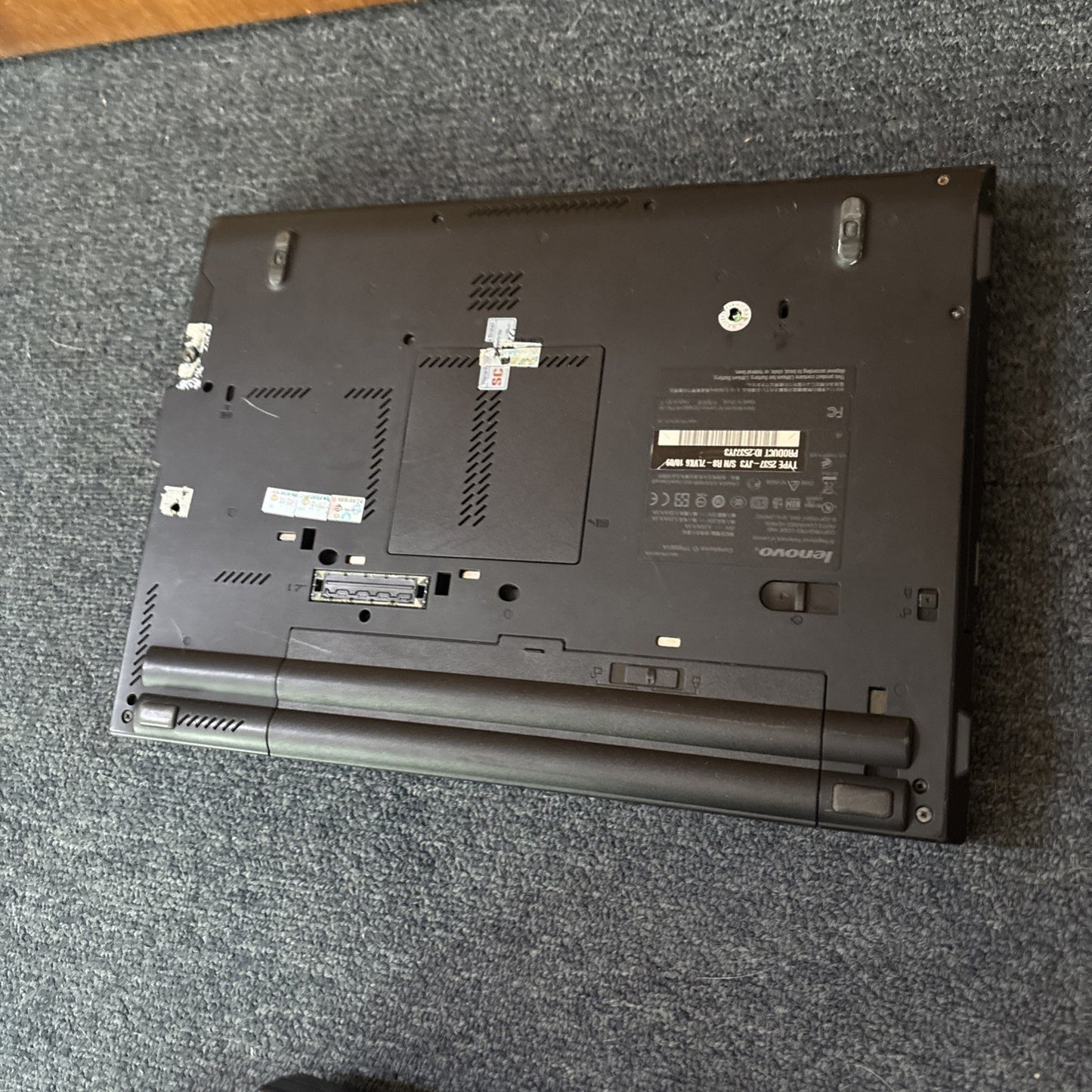 Lenovo ThinkPad T410 Intel i5 4gb RAM 320GB HDD DVD *Speaker Needs Replacing*