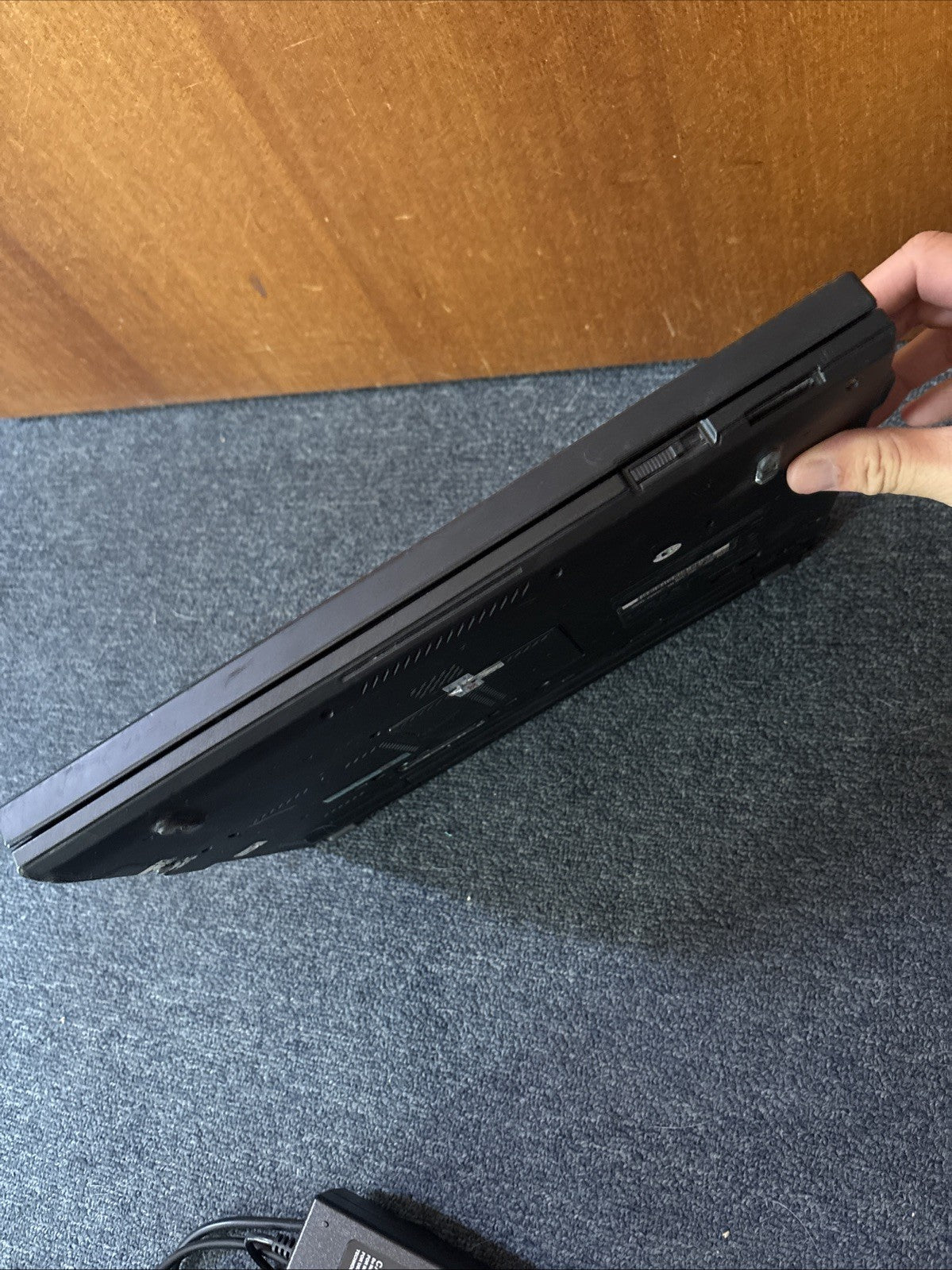 Lenovo ThinkPad T410 Intel i5 4gb RAM 320GB HDD DVD *Speaker Needs Replacing*