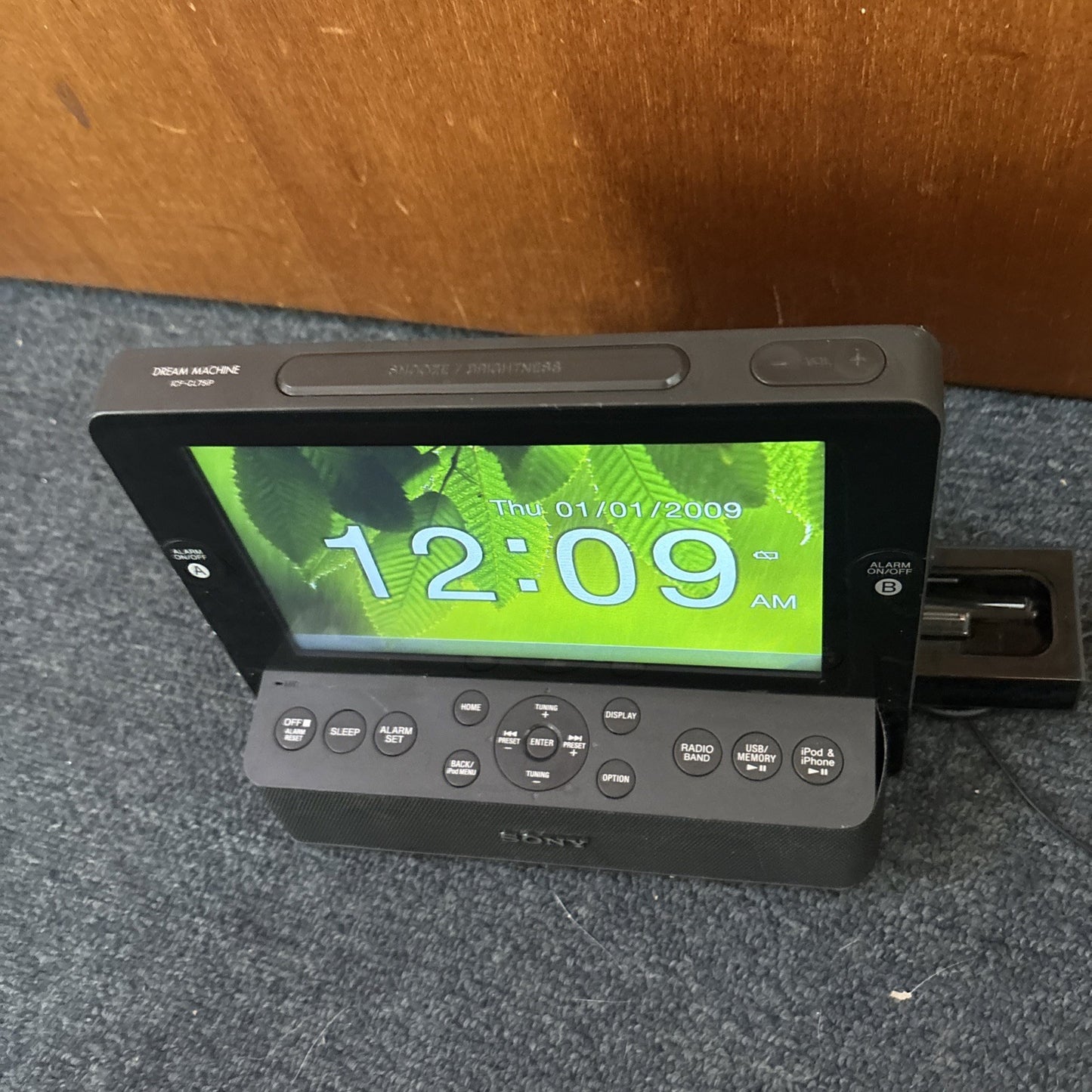 Sony Dream Machine ICF-CL75iP Alarm Clock AM/FM Radio Display 30-Pin iPod Dock