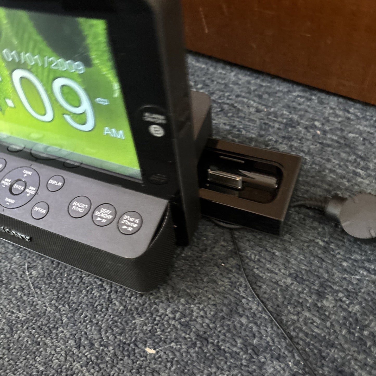 Sony Dream Machine ICF-CL75iP Alarm Clock AM/FM Radio Display 30-Pin iPod Dock