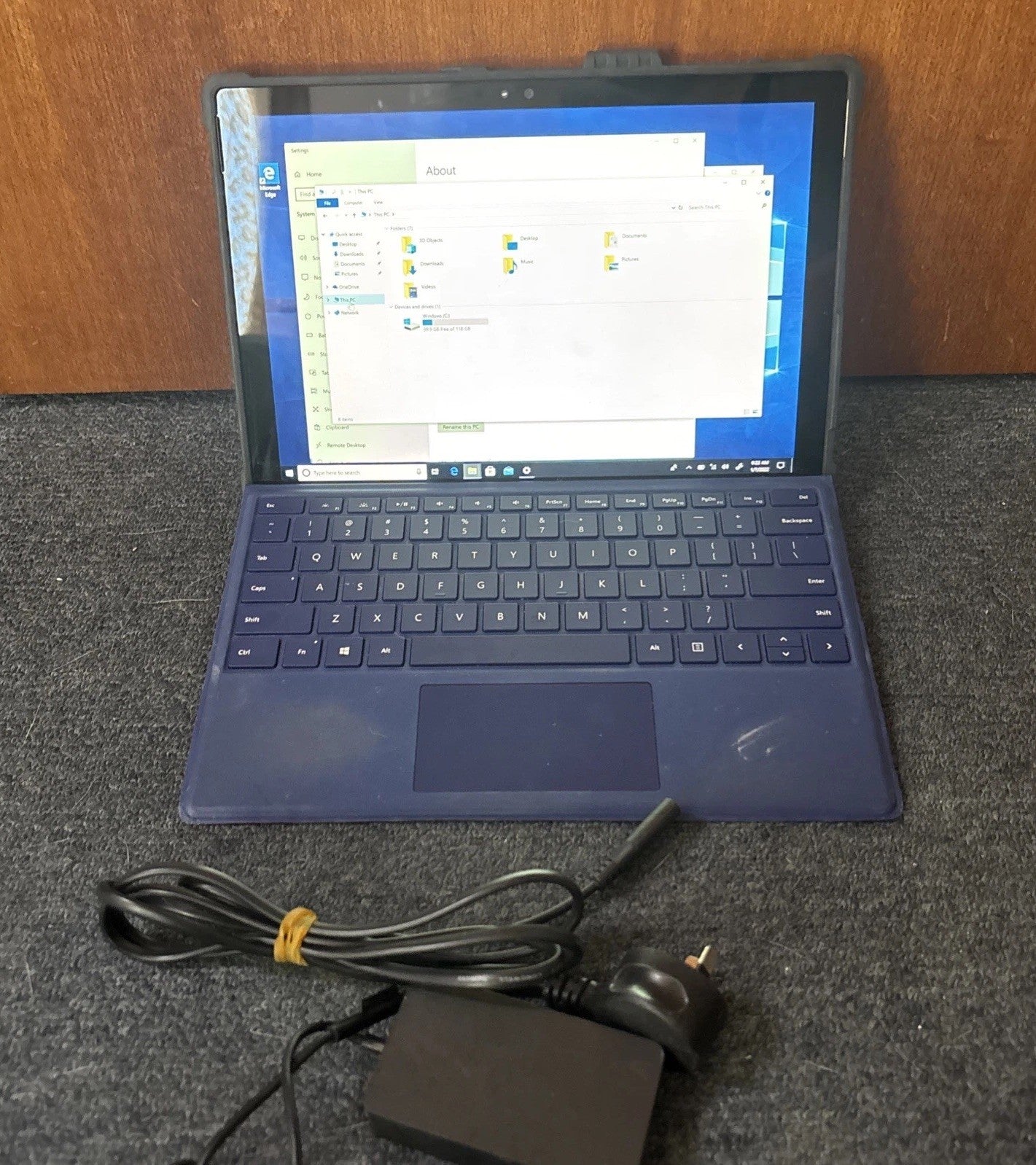 Microsoft Surface Pro 4 i5-6300U 4GB RAM Keyboard Trackpad 128GB SSD