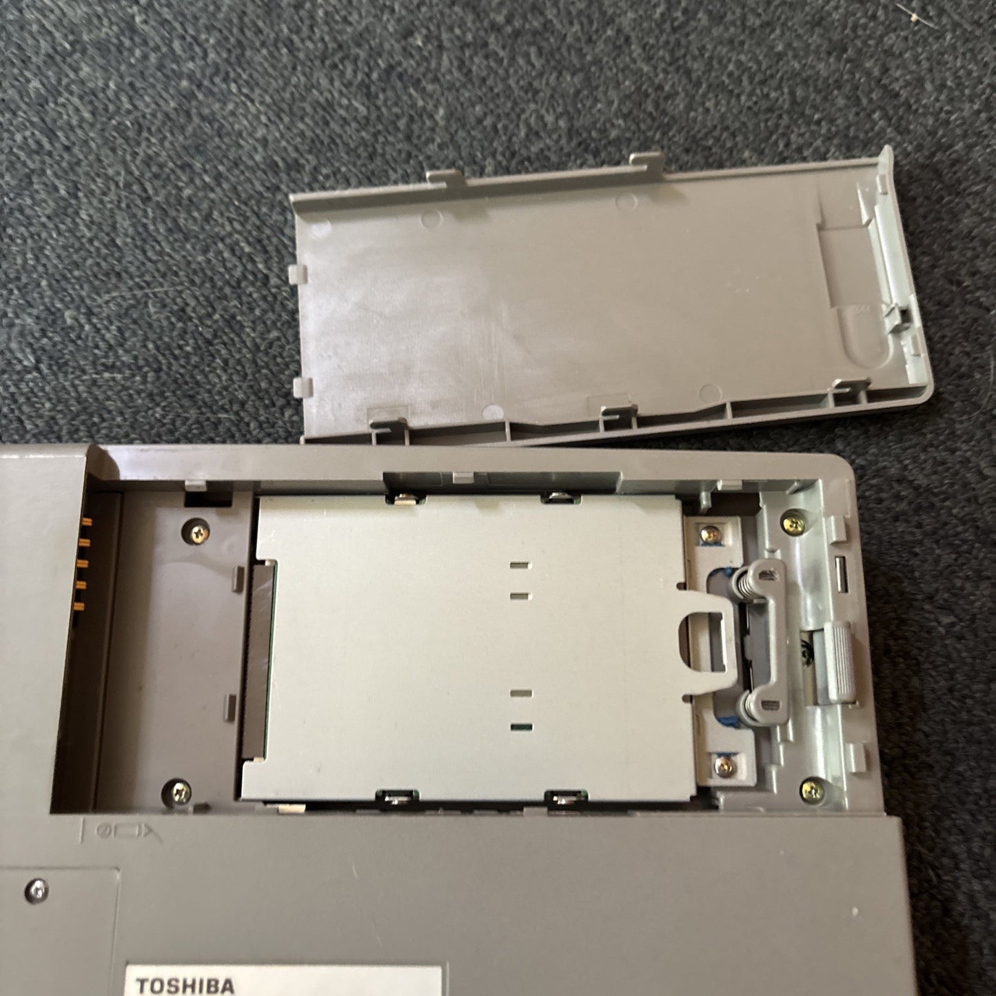 Toshiba Satellite 110CT/810 Laptop 3.5" Floppy 814mb Hdd *Faulty Not Working*