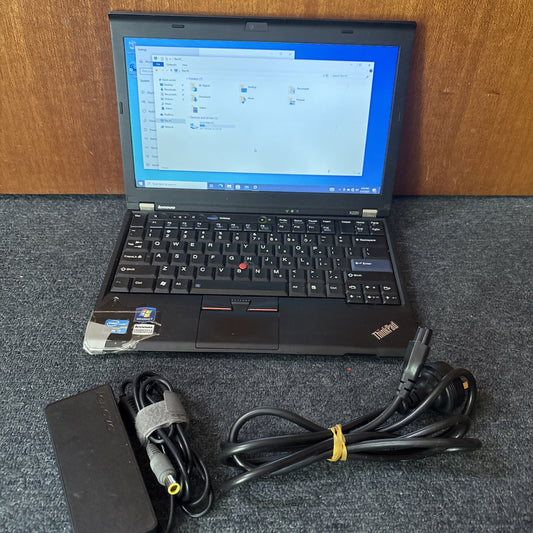 Lenovo ThinkPad X220 128gb SDD 6GB RAM *Some Cosmetic Damage*