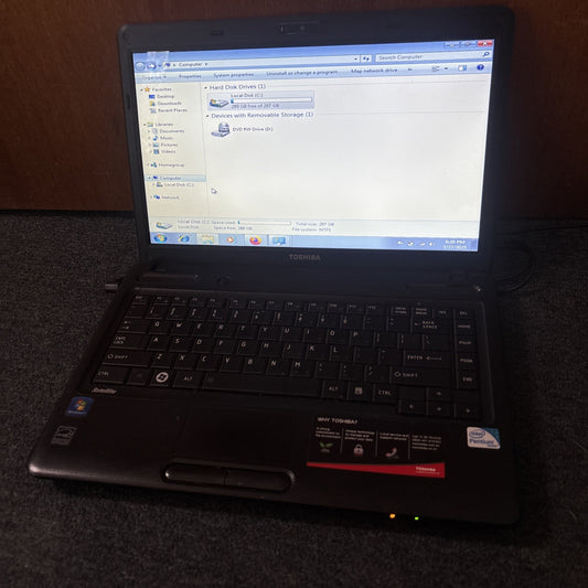 Toshiba Satellite C640 Laptop 300GB HDD 2GB RAM DVD Win 7