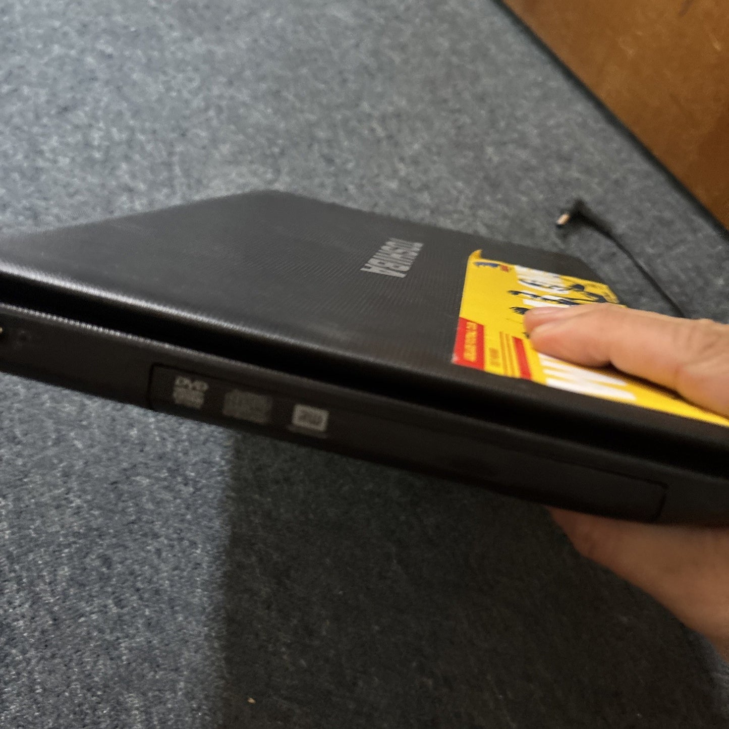 Toshiba Satellite C640 Laptop 300GB HDD 2GB RAM DVD Win 7