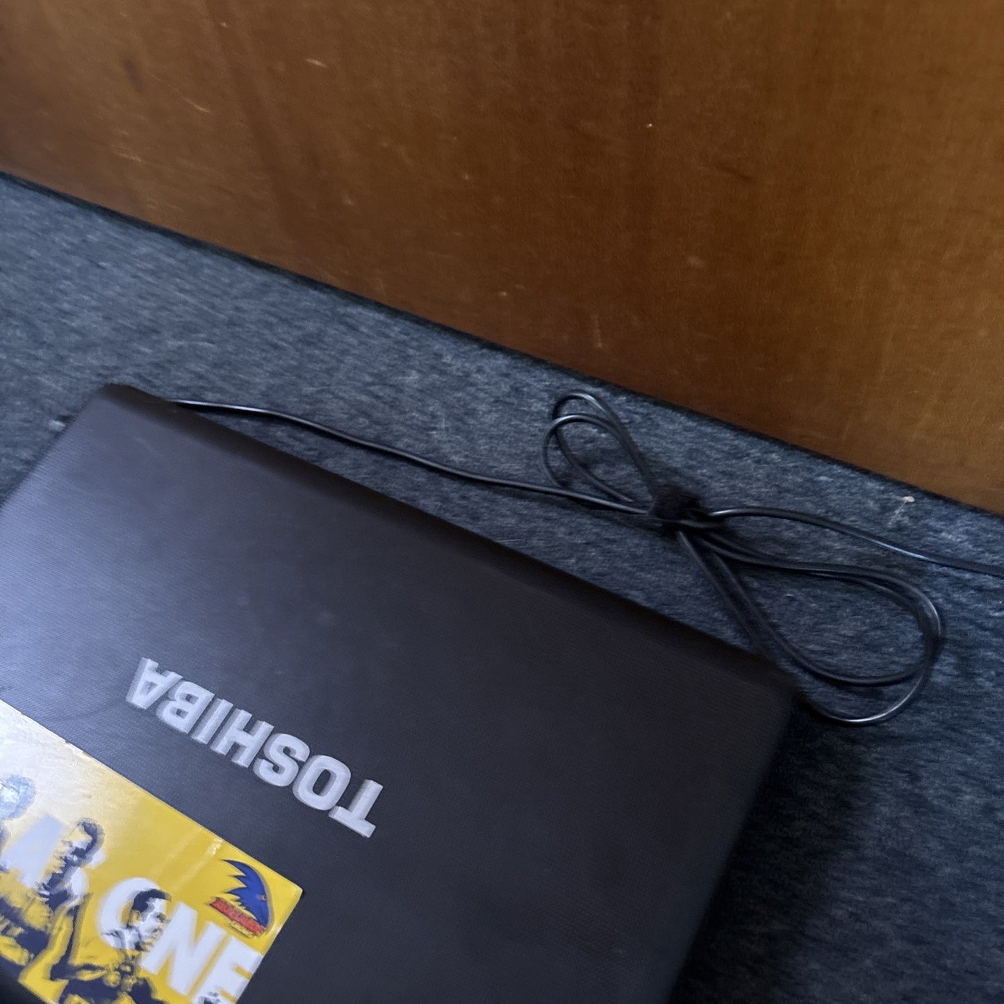 Toshiba Satellite C640 Laptop 300GB HDD 2GB RAM DVD Win 7