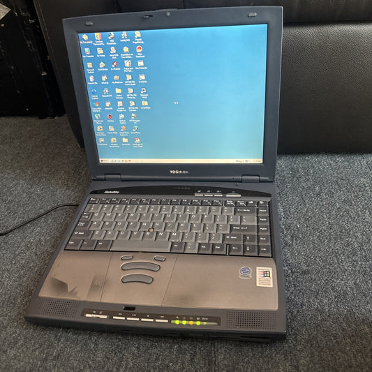 Toshiba 1800 Satellite CDROM 184mb RAM 9.35GB HDD 3.5" Floppy*Needs New Battery*