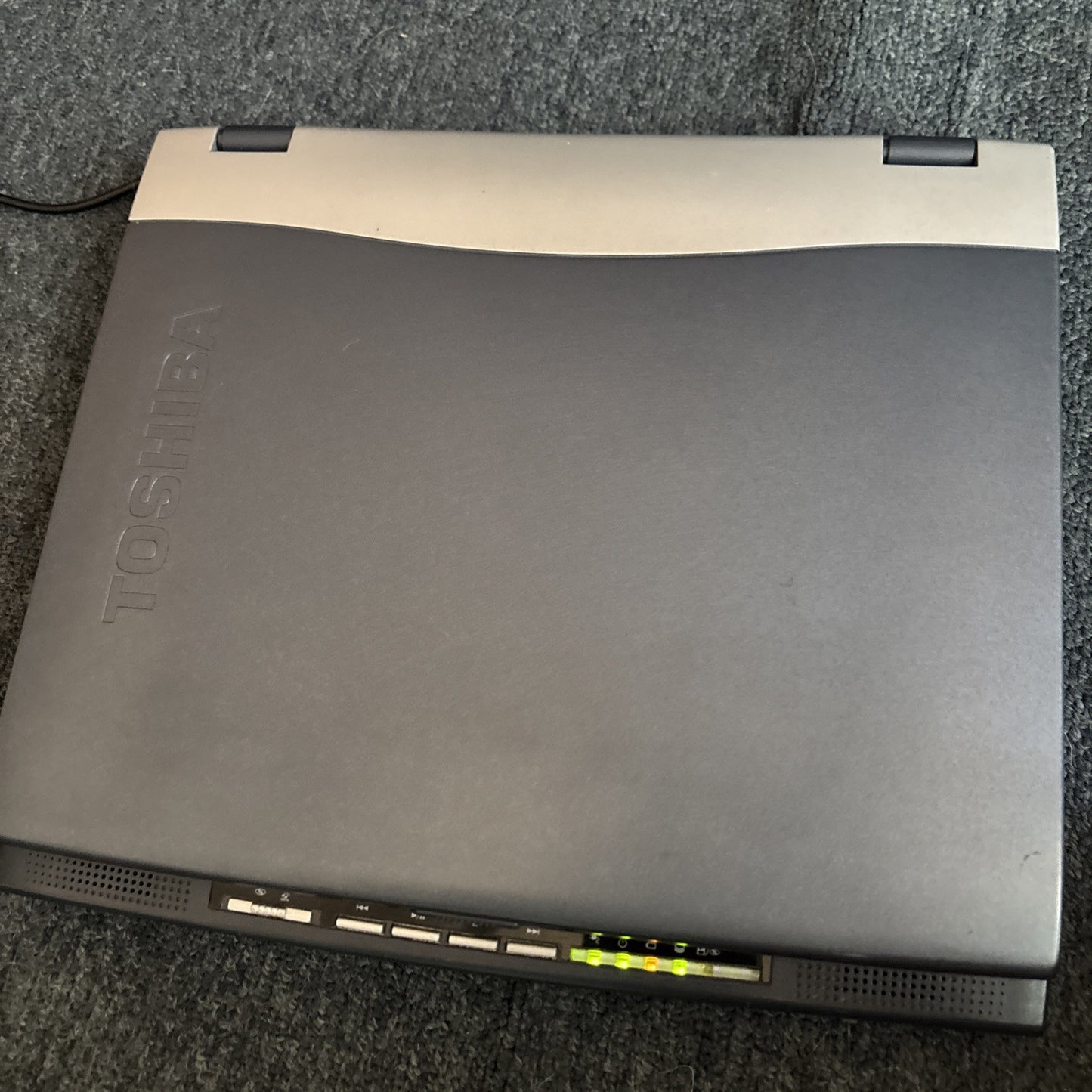 Toshiba 1800 Satellite CDROM 184mb RAM 9.35GB HDD 3.5" Floppy*Needs New Battery*