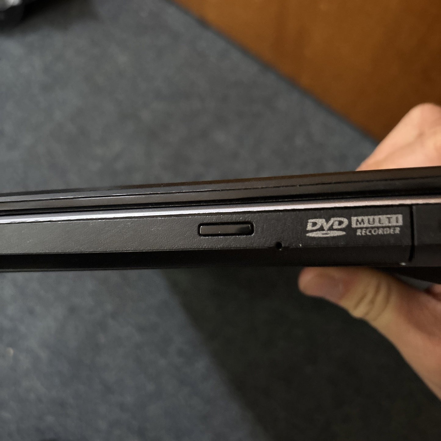 Asus SonicMaster F550LC-X009H Laptop 700GB HDD 4GB RAM DVD Drive