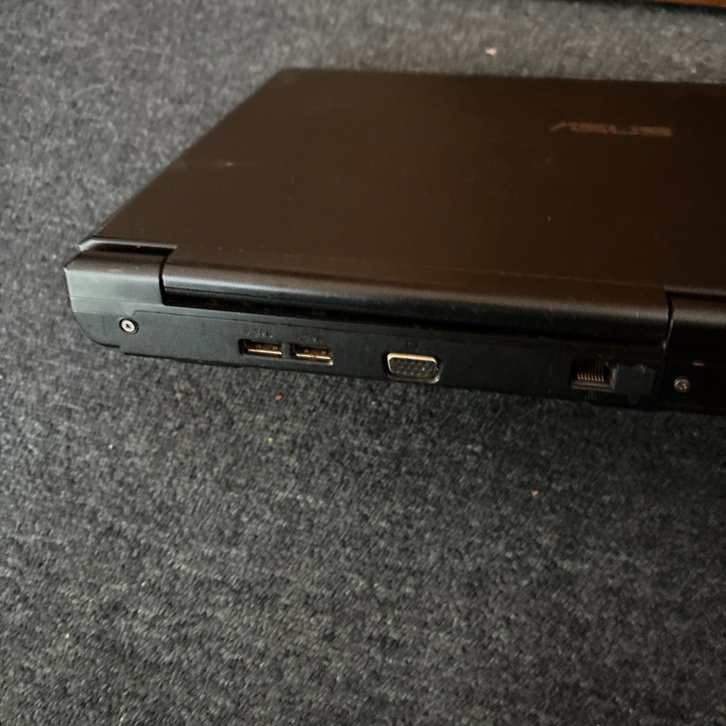 Asus 15.6" Pro59L-EX145A Laptop 3GB RAM 150GB HDD DVD Drive *ESC Key Missing*