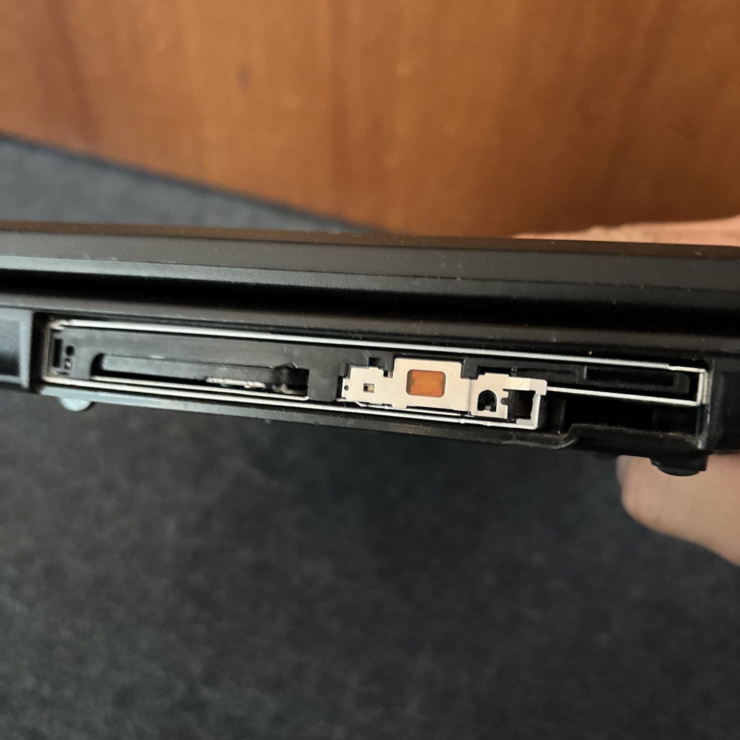 Asus 15.6" Pro59L-EX145A Laptop 3GB RAM 150GB HDD DVD Drive *ESC Key Missing*