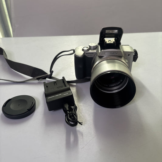 Panasonic Lumix DMC-FZ20 SuperZoom Digital Camera 5MP 256mb SD Card 12x Zoom