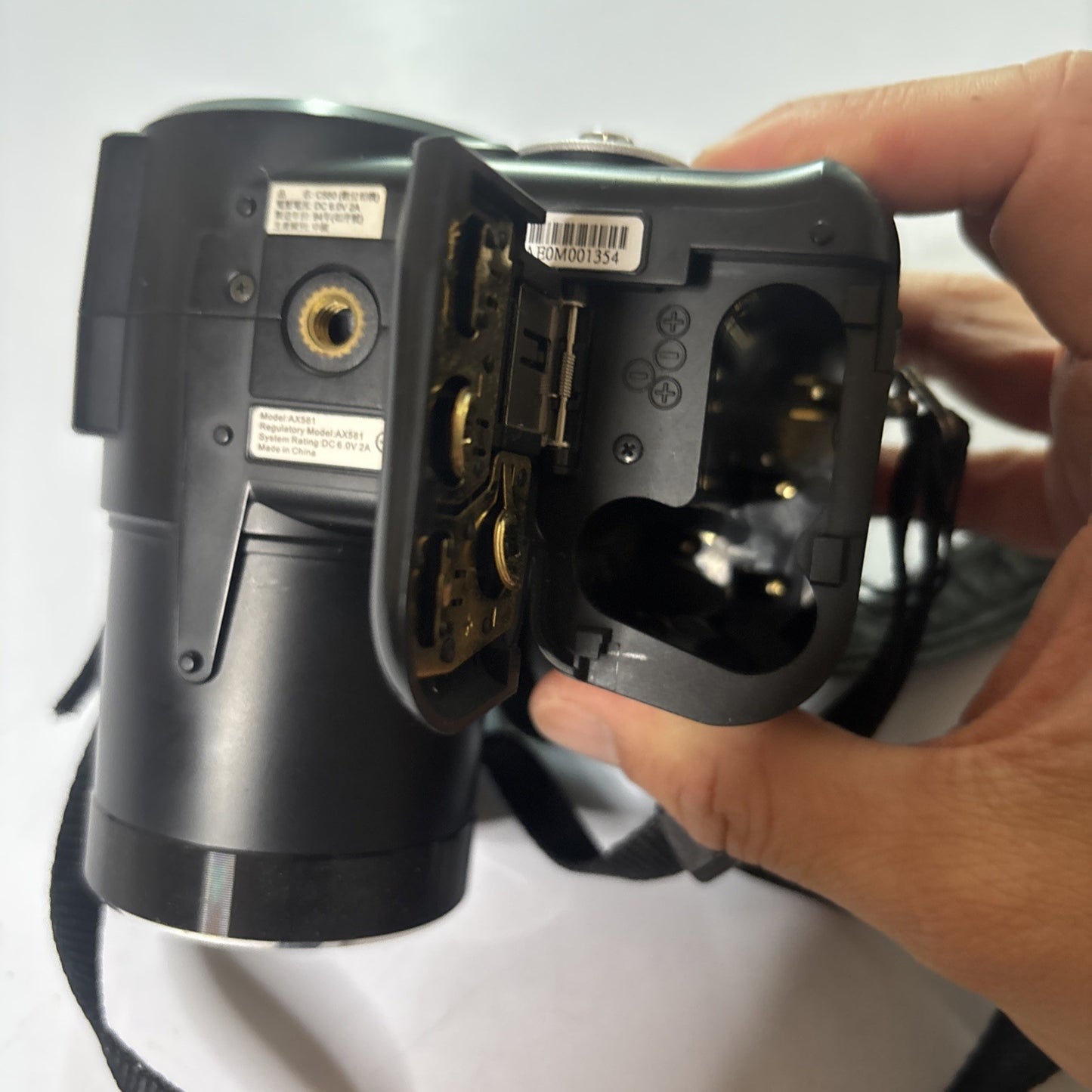 Megxon C580 Digital SLR Camera 5MP 512mb SD Card 8x Zoom 1.6" Display