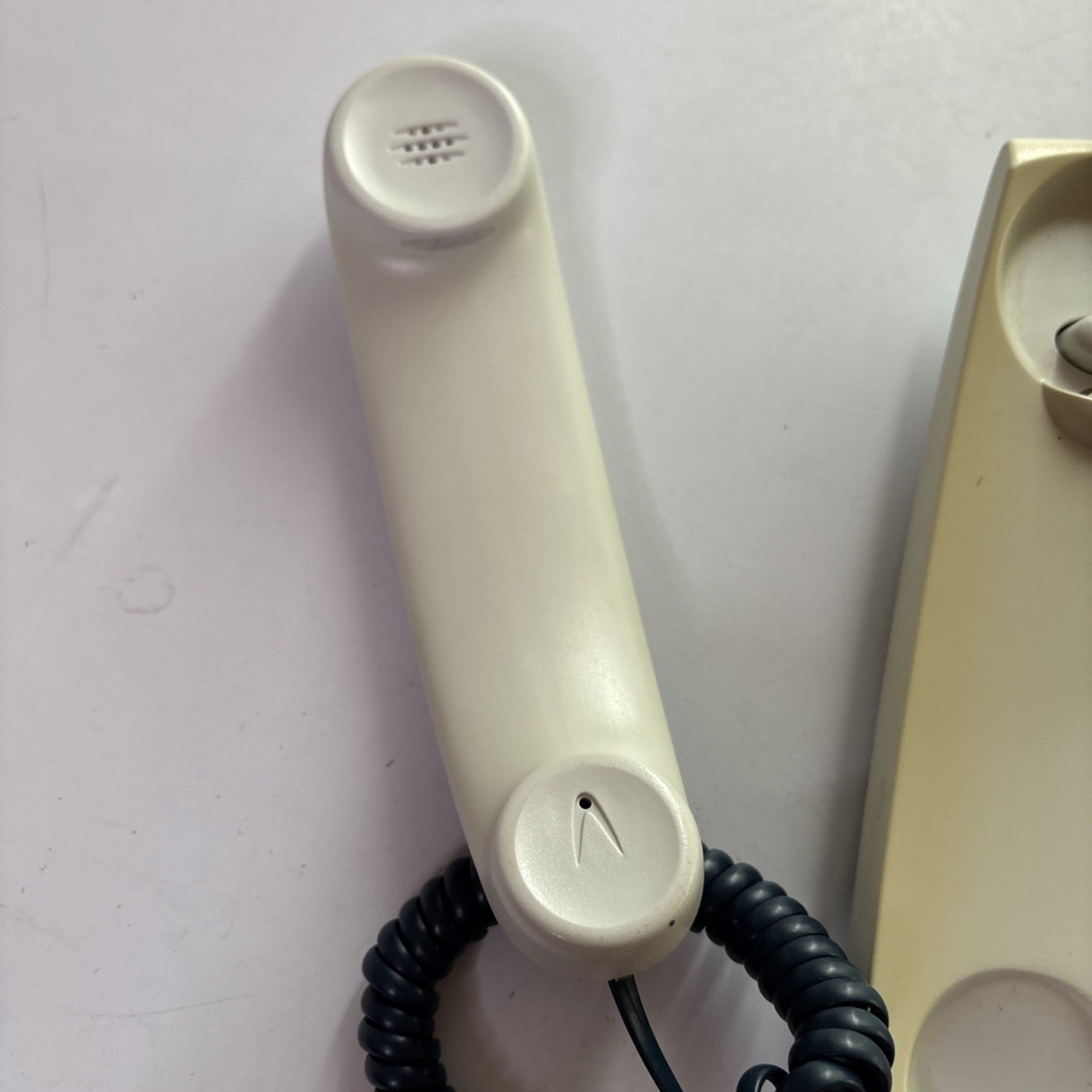 Telstra T1000C Corded Landline Telephone NBN Compatible Australia