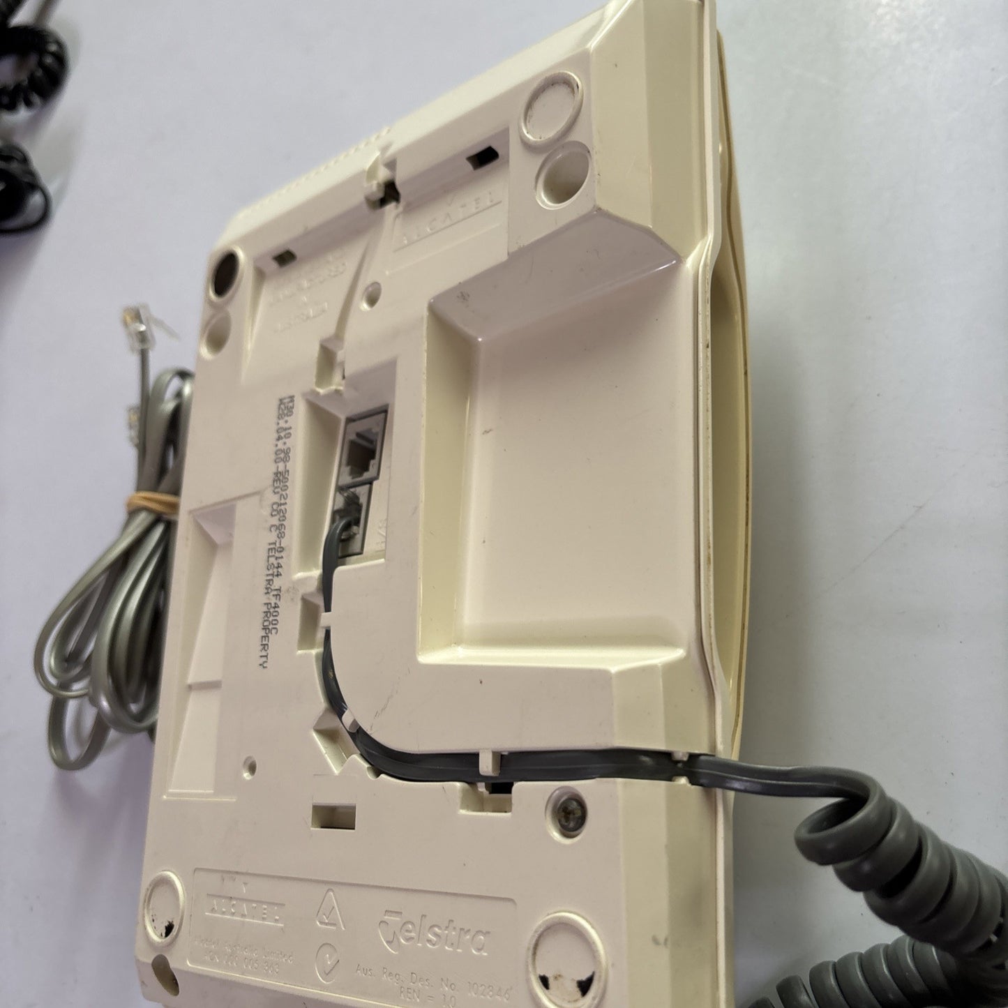 Telstra TF400C Corded Landline Telephone NBN Compatible Australia