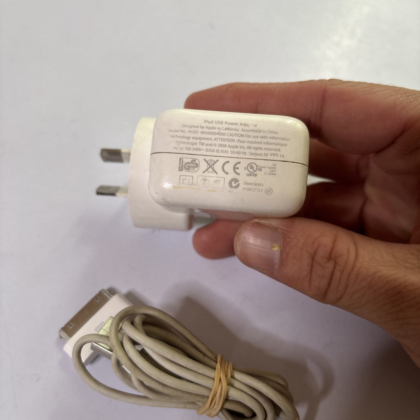 Genuine Apple iPod USB Power Adapter A1205  Power Supply With 30 Pin USB Cord