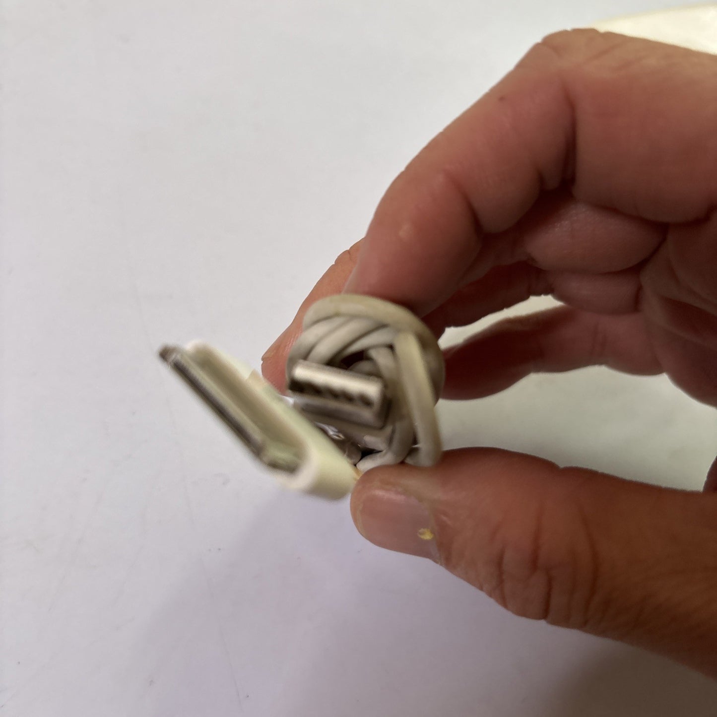 Genuine Apple iPod USB Power Adapter A1205  Power Supply With 30 Pin USB Cord