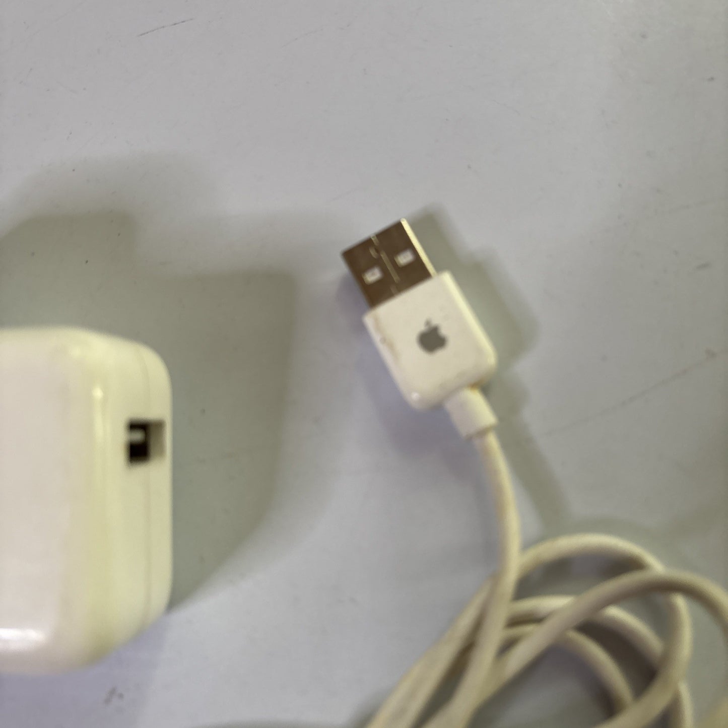 Genuine Apple iPod USB Power Supply Adapter A1205 With 30-Pin USB Cable