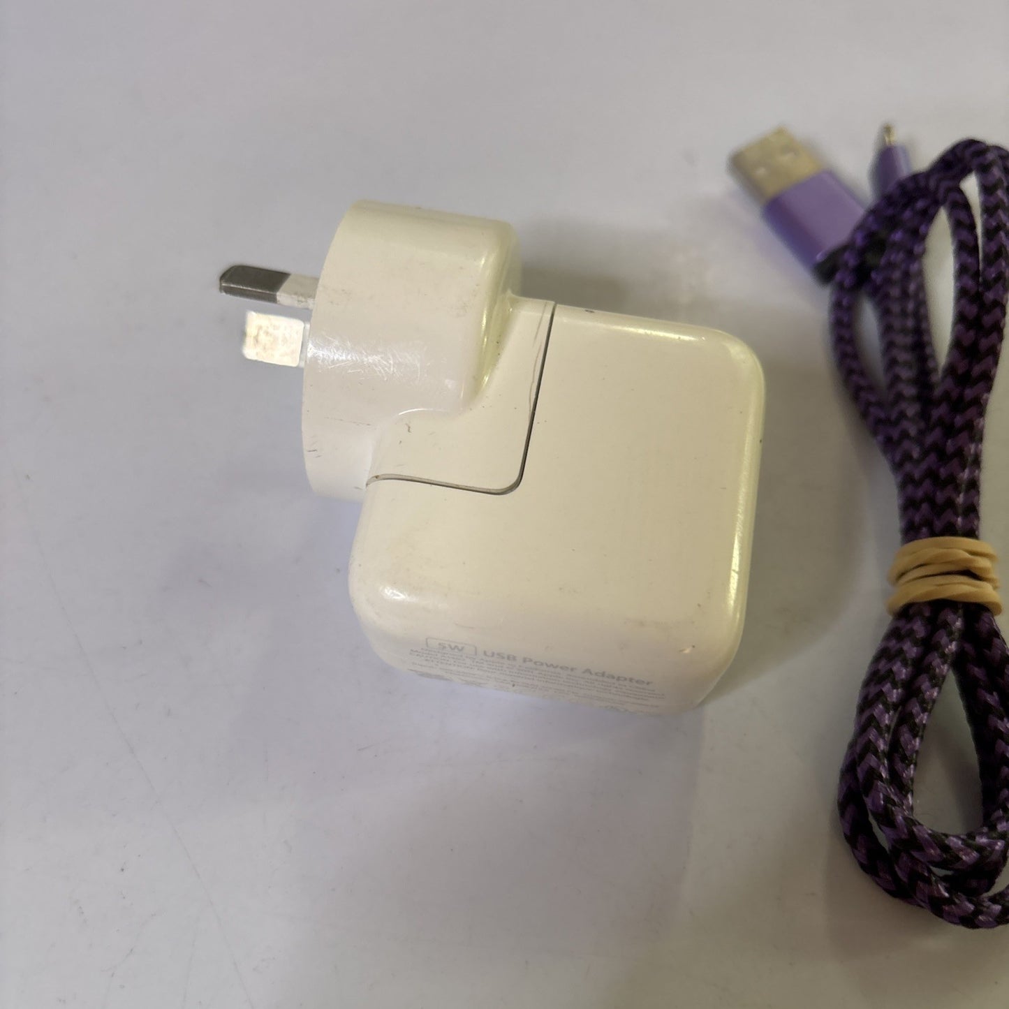 Genuine Apple 5W USB Power Adapter A1402 With Lightning USB Cable