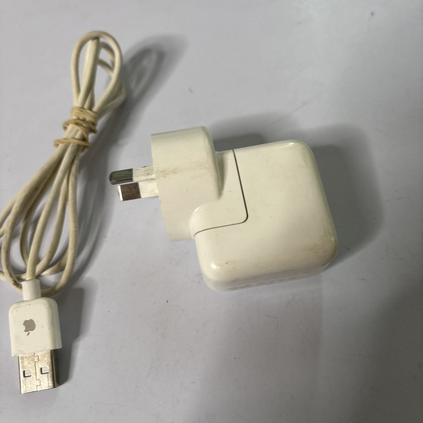 Genuine Apple iPod USB Power Adapter Charger A1205 With 30-Pin USB Cable