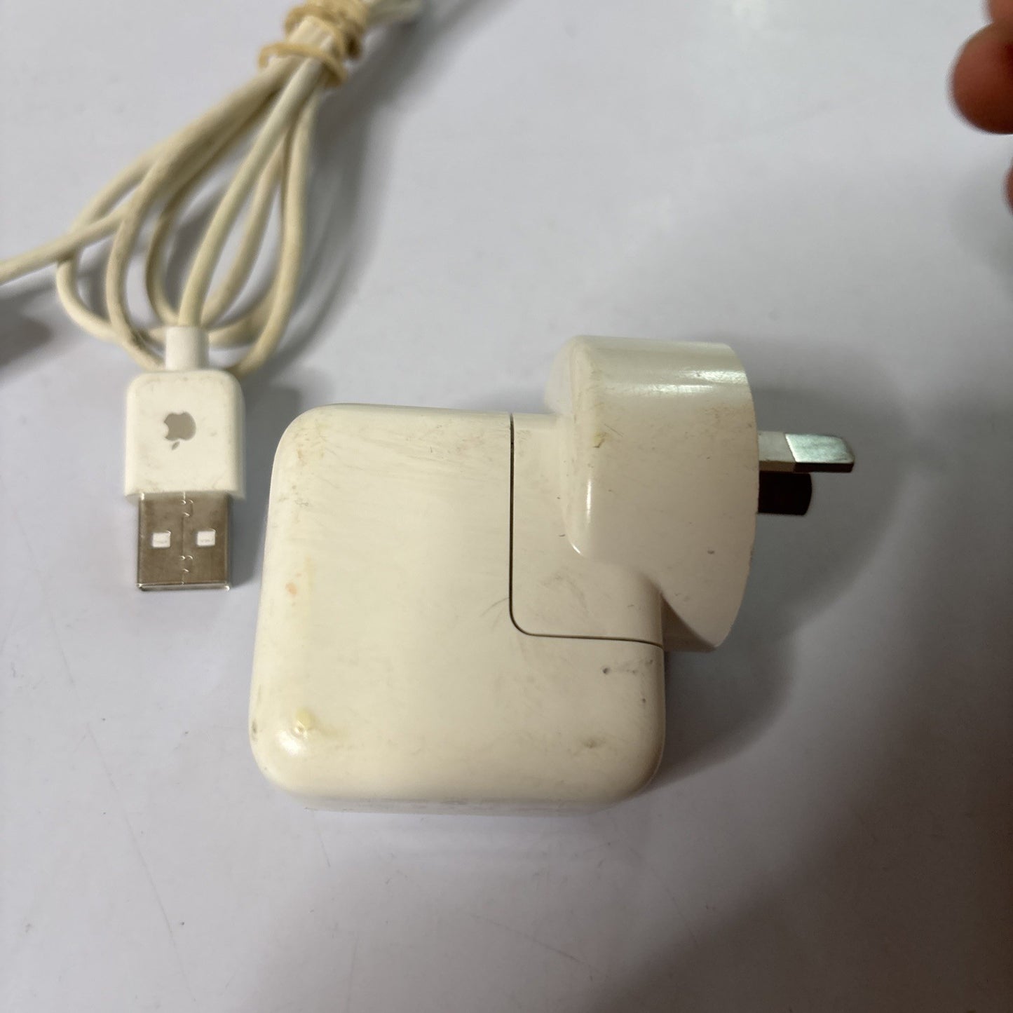 Genuine Apple iPod USB Power Adapter Charger A1205 With 30-Pin USB Cable