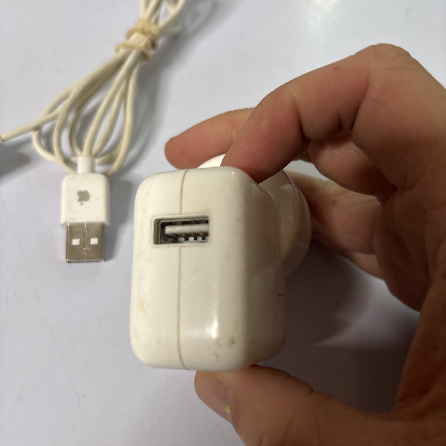 Genuine Apple iPod USB Power Adapter Charger A1205 With 30-Pin USB Cable