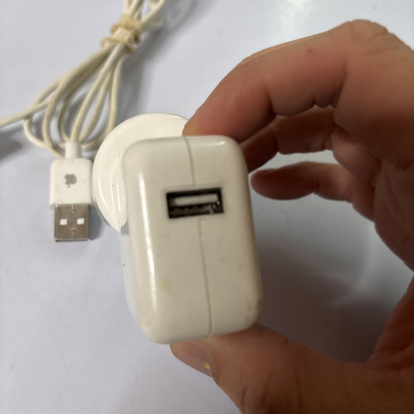 Genuine Apple iPod USB Power Adapter Charger A1205 With 30-Pin USB Cable