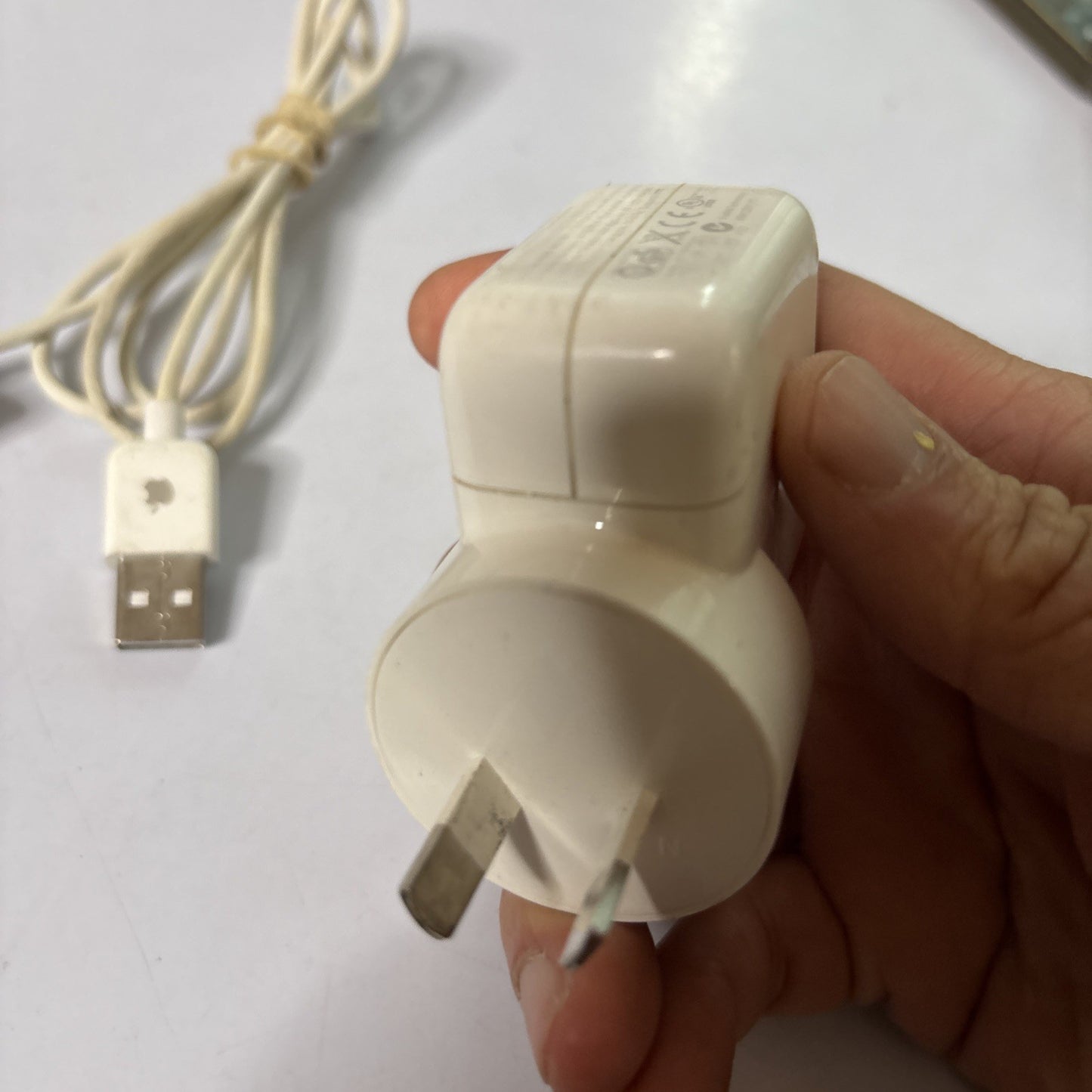 Genuine Apple iPod USB Power Adapter Charger A1205 With 30-Pin USB Cable